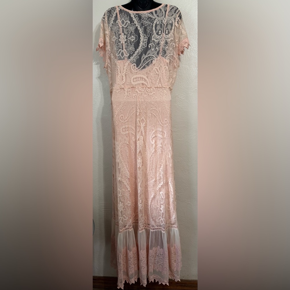 Torrid Peach Lace Maxi Dress - Picture 3 of 17